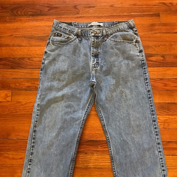Lee Premium Denim Blue Jean Pants
34 x 32
Regular Straight Leg Fit
See pic imper - Picture 3 of 10
